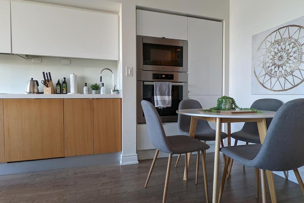 Lovely 2 Bed Condo In Downtown Toronto Eksteriør billede