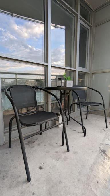 Lovely 2 Bed Condo In Downtown Toronto Eksteriør billede