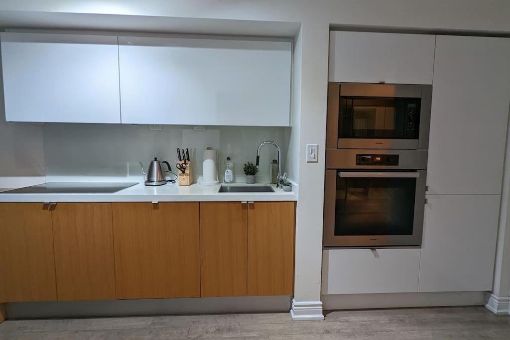 Lovely 2 Bed Condo In Downtown Toronto Eksteriør billede